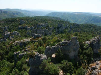 Montpellier le vieux routes touristiques de aveyron guide du tourisme midi pyrenees