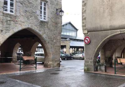 Montsegur les arcades route touristique de la gironde guide touristique de l aquitaine