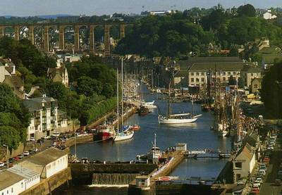 Morlaix ville d art et d histoire le port routes touristiques dans le finistere guide du tourisme en bretagne