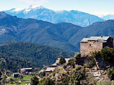 Morosaglia maison de l alpa et la chapelle routes touristiques en haute corse guide du tourisme de la corse