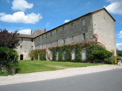 Mortemart couvent des carmes plus beaux villages routes touristique de la haute vienne guide touristique du limousin