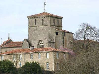 Mouchamps petite cite de caractere eglise routes touristiques de vendee guide du tourisme du pays de la loire