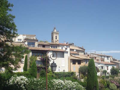 Mougins village perche routes touristique des alpes maritimes guide du tourisme provence alpes cote d azur