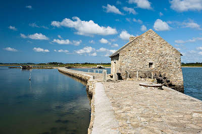 Moulin a maree le golfe du morbihan routes touristiques dans le morbihan guide du tourisme en bretagne