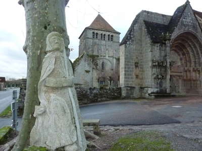 Moutier d ahun ancienne abbaye romane xiv xveme routes touristiques de la creuse guide du tourisme du limousin