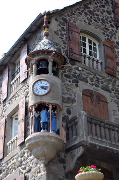 Murat petite cite de caractere jacquemart routes touristiques du cantal guide touristique de l auvergne