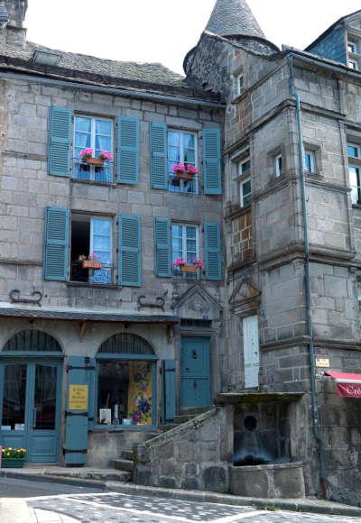 Murat petite cite de caractere routes touristiques du cantal guide touristique de l auvergne