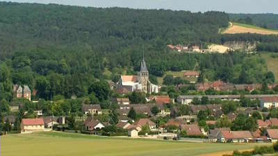 Mussy sur seine petite cite de caractere vue sur le village routes touristiques dans l aube guide du tourisme grand est