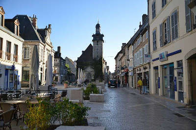 Nuits saint georges beffroi routes touristiques en cote d or guide du tourisme en bourgogne