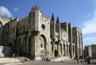 Palais des papes avignon routes touristiques du vaucluse guide du tourisme de provence alpes cote d azur