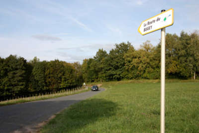 Panneaux sur la route du bugey guide touristique de l ain