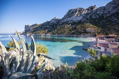 Parc national des calanques calanque de sormiou routes touristiques des bouches du rhone guide du tourisme de paca