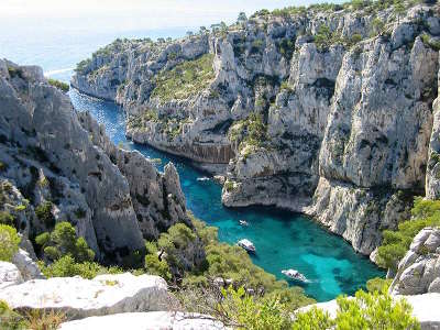 Parc national des calanques parc national routes touristiques des bouches du rhone guide du tourisme de paca