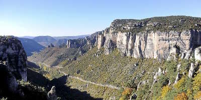 Parc naturel regional des grands causses guide touristique de l aveyron midi pyrenees