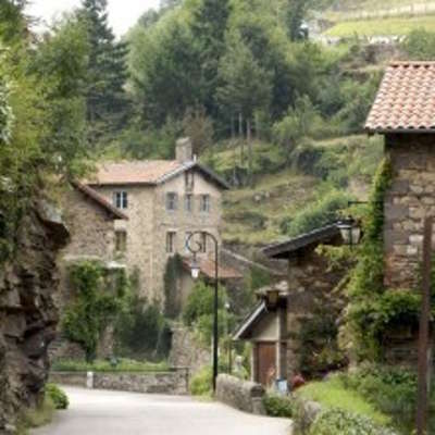 Parc naturel regional du pilat village de doizieux guide du tourisme de rhone alpes