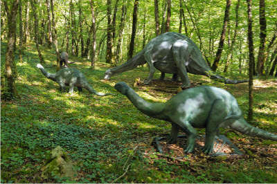 Parc prehistorique du conquil route touristique sur les pas du cro magnon guide du tourisme dordogne