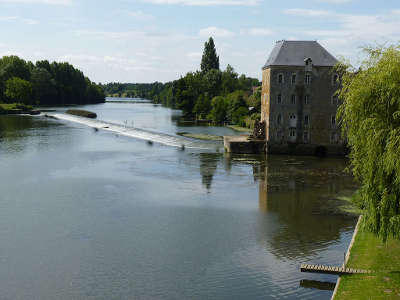 Parce sur sarthe petite cite de caractere le vieux moulin routes touristiques de la sarthe guide du tourisme pays de la loire