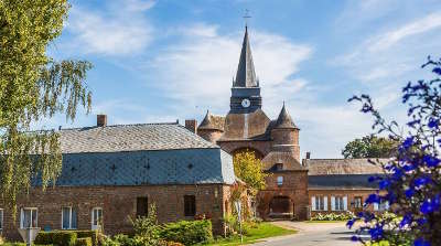 Parfondeval plus beau village eglise fortifie les routes touristique de l aisne guide touristique de picardie
