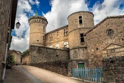 Pelussin chateau de virieu routes touristiques de la loire guide du tourisme de rhone alpes