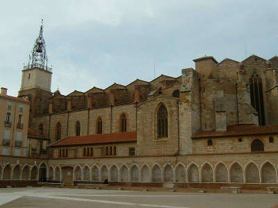 Perpignan ville d art et d histoire cathedrale saint jean bade routes touristiques des pyrenees orientale guide du tourisme occidanie