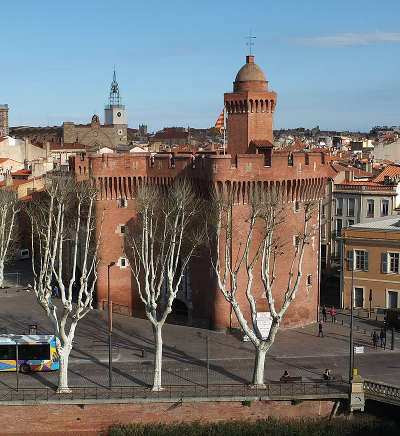 Perpignan ville d art et d histoire le castillet routes touristiques des pyrenees orientale guide du tourisme occidanie