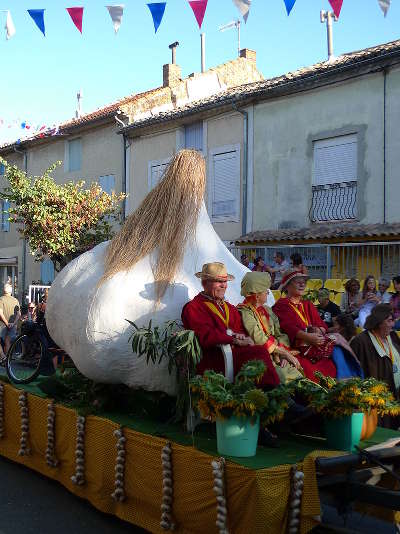 Piolenc fete de l ail route des vins d orange a vaison la romaine