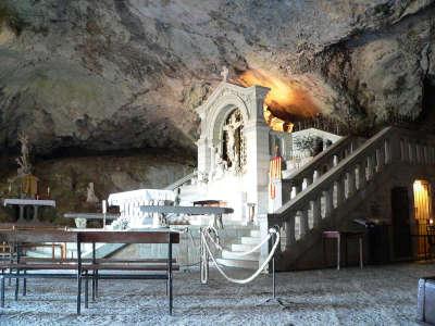 Plan d aups sainte baume grotte routes touristiques du var guide touristique de la provence alpes cote d azur
