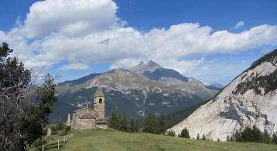 Planay eglise routes touristiques de savoie guide touristique de rhone alpes