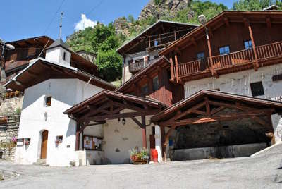 Planay hameau le chamberanger routes touristiques de savoie guide touristique de rhone alpes