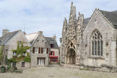 Pont croix l eglise notre dame de roscudon petite cite de caractere routes touristiques dans le finistere guide du tourisme en bretagne