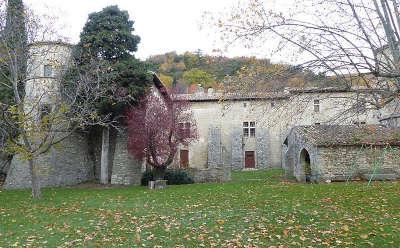 Pont de barret chateau de saint ferreol routes touristiques de la drome guide touristique de rhone alpes