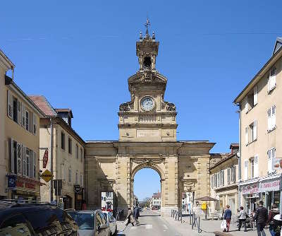 Pontarlier porte saint pierre plus beaux detours routes touristiques du doubs guide touristique franche comte