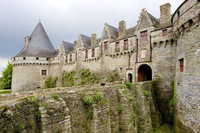 Pontivy le chateau des rohans routes touristiques dans le morbihan guide du tourisme en bretagne