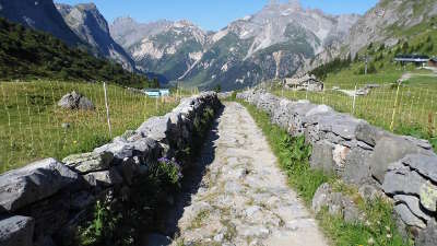 Pralognan la vanoise col de la vanoise routes touristiques de savoie guide touristique de rhone alpes