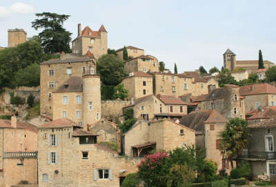 Puy l eveque chateau de puy l eveque routes touristiques du lot guide touristique midi pyrenees