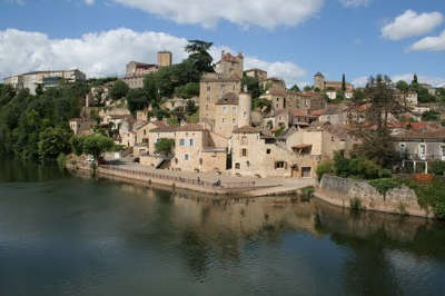 Puy l eveque vue du village routes touristiques du lot guide touristique midi pyrenees