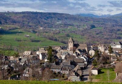 Raulhac petite cite de caractere routes touristiques du cantal guide touristique de l auvergne