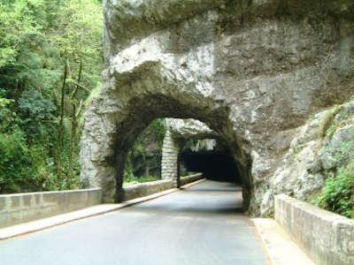 Reculee des grands goulets routes touristiques de isere guide du tourisme de rhone alpes