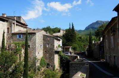 Rochebaudin village medieval le pont routes touristiques de la drome guide touristique de rhone alpes