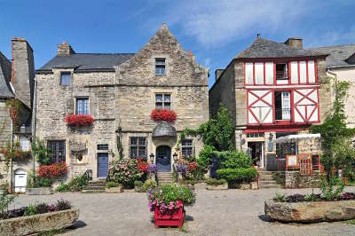 Rochefort en terre plus beau village de france petite cite de caractere routes touristiques dans le morbihan guide du tourisme en bretagne