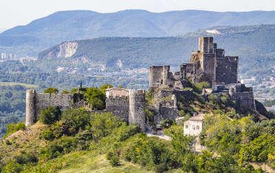 Rochemaure village de caractere le chateau de rochemaure routes touristiques de l ardeche guide du tourisme rhone alpes