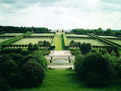 Romagne sous montfaucon le cimetiere americain routes touristiques de la meuse guide du tourisme de la lorraine