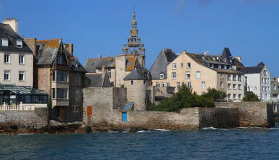 Roscoff les remparts petite cite de caractere routes touristiques dans le finistere guide du tourisme en bretagne