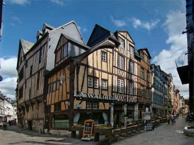 Rouen ville d art et d histoire a l angle des rues martainville et damiette routes touristiques de seine maritime guide touristique de la haute normandie