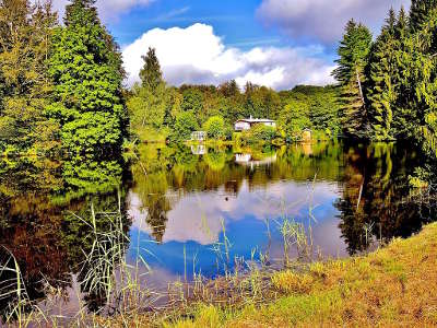 Route des mille etangs un etang en aval du village d ecromagny routes touristiques de haute saone guide touristique de franche comte