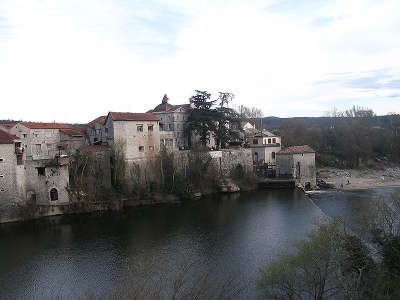 Ruoms au pied de ardeche routes touristiques de ardeche guide du tourisme du rhone alpes