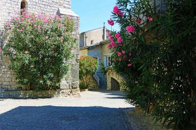 Ruoms ruelle routes touristiques de ardeche guide du tourisme du rhone alpes