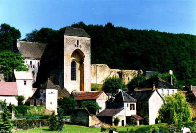 Saint amand de coly abbaye de st amand de coly routes touristiques de dordogne guide du tourisme en nouvelle aquitaine copie