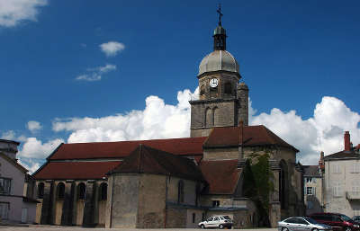 Saint amour eglise routes touristiques du jura guide du tourisme de franche comte