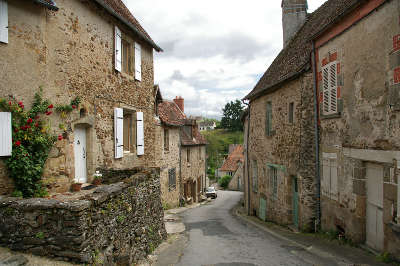 Saint benoit du sault ruelles plus beau village de france les routes touristiques dans l indre guide du tourisme centre val de loire